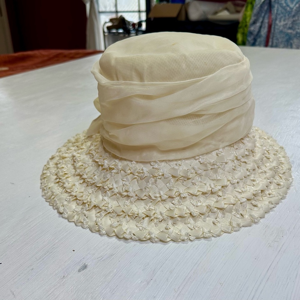 Vintage Ivory Ribbon Brim Church Derby Hat Bow Accent Textured Brim - Picture 5 of 16